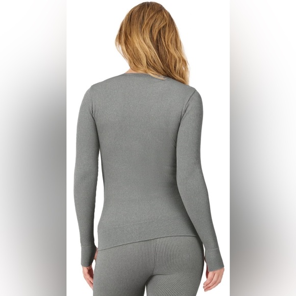 Kindly Yours Women's Seamless Rib Scoop Neck Thermal Top - Picture 5 of 6